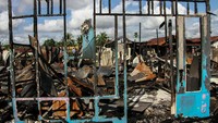 Penyebab kebakaran masih dalam penyelidikan kepolisian.  