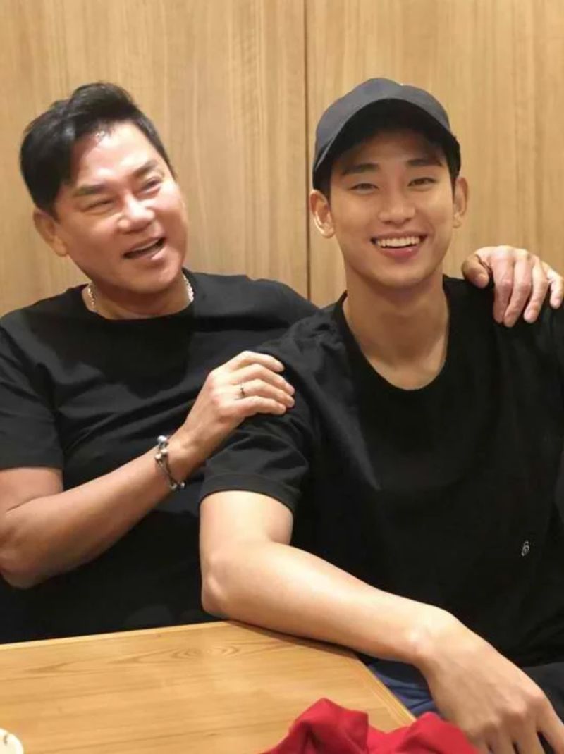 Ayah Kim Soo Hyun Tampil di Acara TV, Tuai Kontroversi Karena Hal Ini