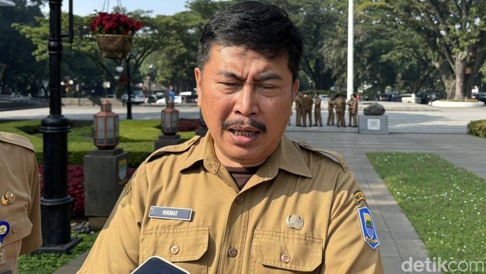 Kepala Dinas Pendidikan Kota Bandung Hikmat Ginanjar