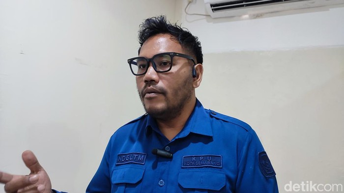 Ketua KPU Semarang, Henry Casandra Gultom saat ditemui wartawan di kantornya, Senin (13/5/2024).