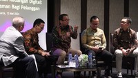 Kegiatan ini menunjukkan komitmen yang kuat serta intensifikasi dari program pelindungan konsumen oleh penyelenggara sistem elektronik di Indonesia. Hal ini bertujuan untuk memberikan pemahaman yang lebih baik tentang tindakan konkret yang diambil oleh pemerintah dan industri untuk menciptakan lingkungan digital yang aman dan dapat diandalkan. Dengan demikian, diharapkan akan terjadi peningkatan pemahaman dan kesadaran masyarakat untuk menghindari modus penipuan dan kejahatan siber. Hadir peserta dari berbagai lapisan, masyarakat umum hingga profesional.