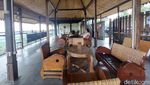 Kafe Koneng: Fasadnya Modern, Konsepnya Jadul, dan Ada Mini Zoo