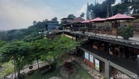 Kafe Modern nan Klasik di Sentul, Ada Mini Zoo Juga Lho di Sini