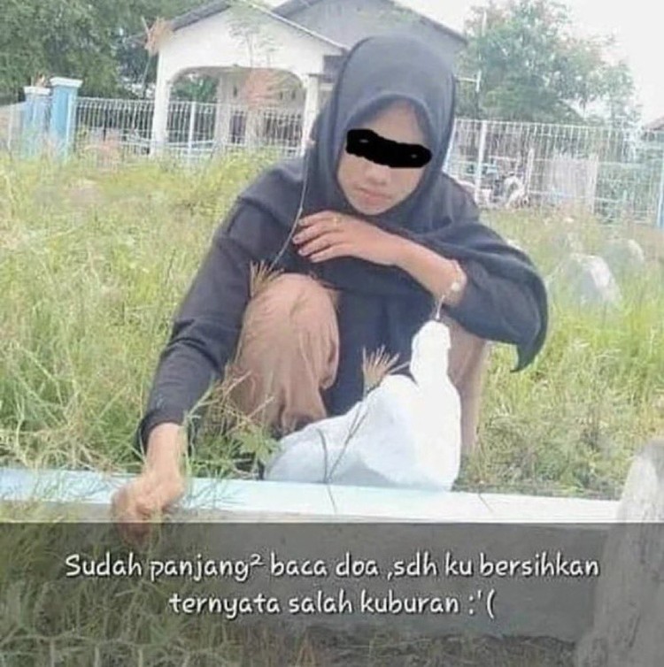 Berikut ini kumpulan foto random yang menggambarkan kocaknya kelakuan warga +62. Mana yang paling bikin ngakak?