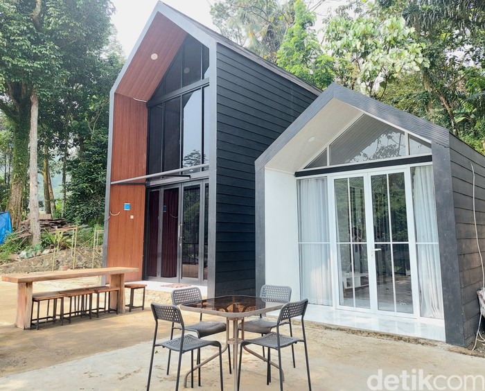 Foto Glamping Pinggir Sungai Di Sentul