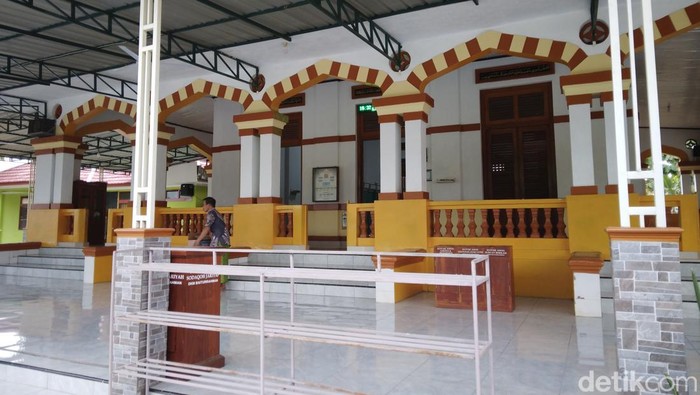 Masjid Sukadana atau dikenal Masjid Nona di Kabupaten Cirebon