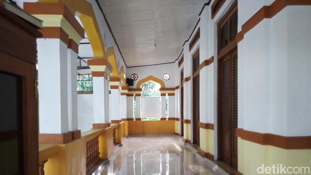 Masjid Sukadana atau dikenal Masjid Nona di Kabupaten Cirebon