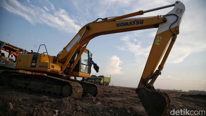 Melihat Proses Pembangunan RDF Rorotan Refuse Derived Fuel (RDF) Rorotan tengah dibangun dan menjadi tempat pengolahan sampah terbesar di Indoensia. Begini proses pembangunannya.
