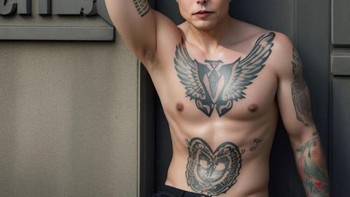 Elon Musk bertato. Foto: Sadanduseless