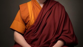 Ketika Elon Musk jadi biarawan. Foto: Sadanduseless