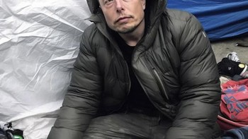 Saat Elon Musk jadi gembel. Foto: Sadanduseless