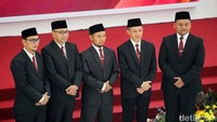 Lima anggota KPUD Kota Padang itu adalah Arianto, Arset Kusnadi, Dorri Putra, Jefri Hariyanto, dan Randy Adi Tama.