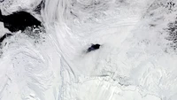 Ngeri! Ada Lubang Menganga di Es Laut Antartika
