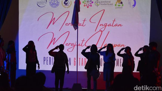 Peringatan 6 Tahun bom Surabaya di Gereja Santa Maria Tak Bercela