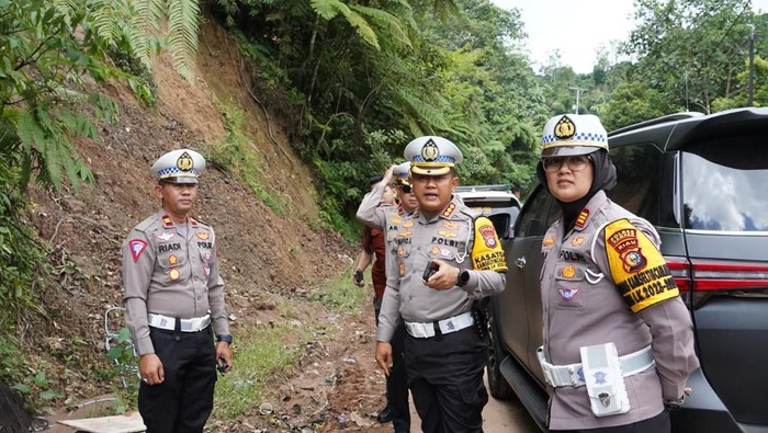 Polisi cek jalur Riau-Sumbar (Dok Polda Riau)