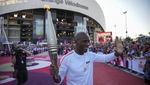 Melihat Kemeriahan Estafet Obor Olimpiade Paris