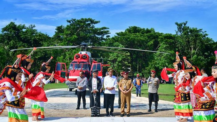 Presiden Jokowi tiba di Muna, Sultra (Vico- Biro Pers Sekretariat Presiden)