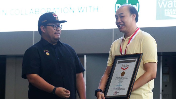 Ratusan warga antusias mengikuti senam bersama saat kegiatan 