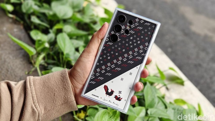 Samsung Flipsuit Case