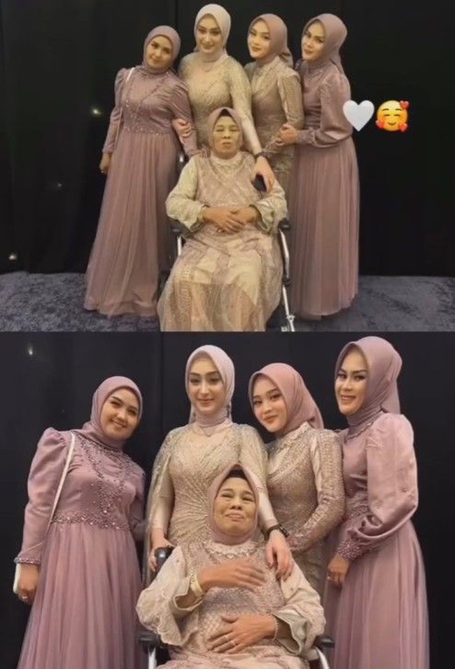 Melihat dari foto-foto yang dibagikan tampaknya Santyka sudah dekat dengan keluarga Sule. Tak hanya berpose bersama anak Sule, Santyka juga tampak berpose dengan ibunda Sule. Foto: Instagram