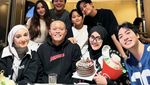 Santyka Fauziah dan Sule Romantis Makan Bareng hingga Suap-suapan
