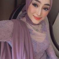 Hubungan Santyka dan Sule sempat mencuri atensi karena terpaut cukup jauh, yaitu sekitar 18 tahun. Lahir pada 18 Februari 1994, saat ini Santyka sendiri berusia 30 tahun. Foto: Instagram