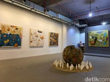 Sayangi Bumi Lewat Karya Lukisan Abstrak