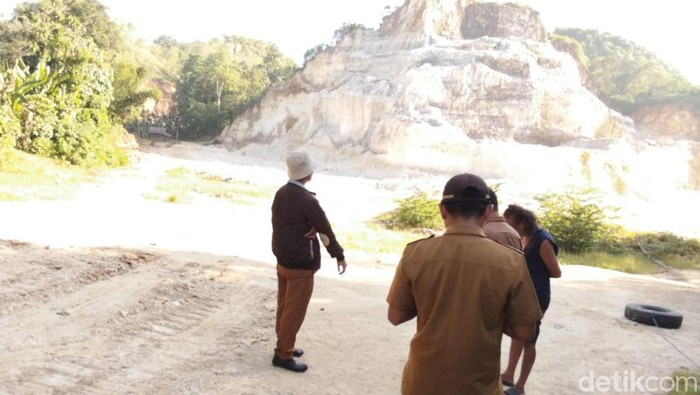 Tim Teknis Pemprov Sulsel tinjau aktivitas tambang di Wollangi.