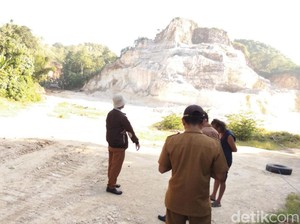 Desakan Legislator Bone ke Pemprov Sulsel Agar Tambang di Wollangi Ditutup