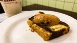 Vintage! Toko Bolu Pisang Hits Bandung yang Berdiri di Bangunan Zaman Belanda