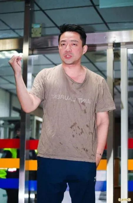 Wang Xiaofei, Mantan Suami Barbie Hsu