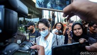 Sebelumnya, KPK juga kembali melakukan pencegahan ke luar negeri terhadap Windy Idol. Windy dicegah setelah menjadi tersangka kasus dugaan TPPU bersama Sekretaris Mahkamah Agung (MA) nonaktif Hasbi Hasan.
