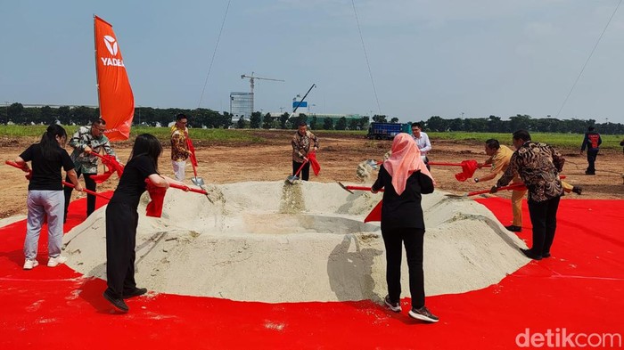 Yadea Groundbreaking Pabrik di Karawang.