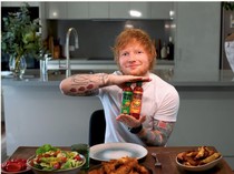 Viral Ed Sheeran Dihentikan Saat Mengamen oleh Polisi India