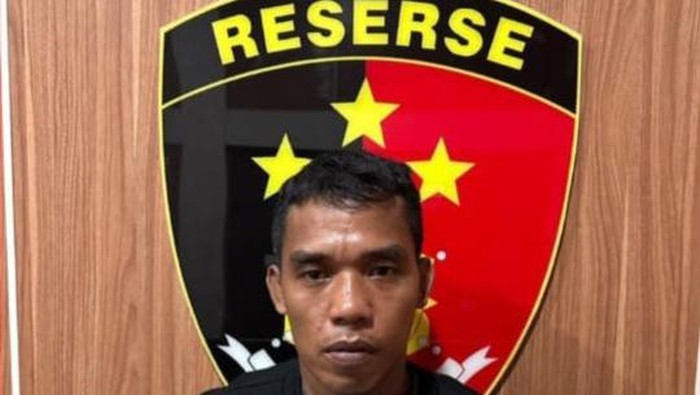 Ayub, pemilik 3 sumur minyal ilegal meledak-terbakar di Muba diamankan polisi.