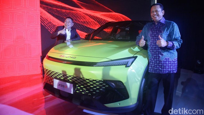 BAIC Ramaikan Pasar Mobil China di Indonesia Beijing Automotive Group Co., Ltd. (BAIC) resmi hadir di Indonesia melalui PT JIO Distribusi Indonesia (JDI). BAIC juga turut memperkenalkan dua mobil SUV-nya, BAIC BJ-40 PLUS dan BAIC X55-II.