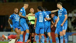Persib Sikat Bali United, Bobotoh: Assalamualaikum Final