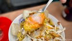 Bubur Ayam Topping Kulit Crispy yang Sedap Sejak 1990 Ada di Barito!