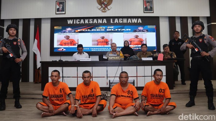 illegal logging blitar