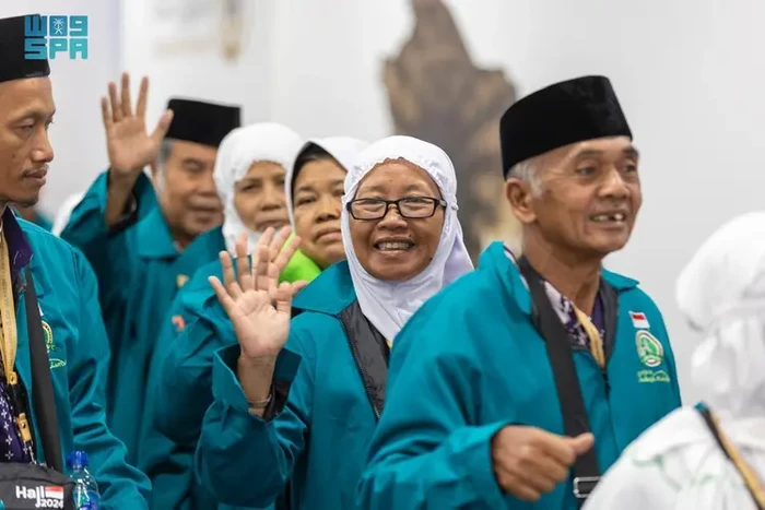 Jemaah haji Indonesia tiba di Madinah, 13 Mei 2024.