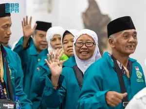 Senyum Semringah Jemaah Haji Indonesia Tiba di Madinah