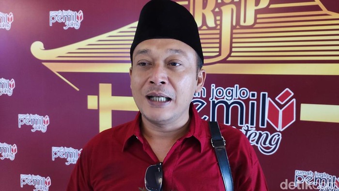 Ketua KPU Jateng, Handi Tri Ujiono saat ditemui awak media di kantornya, Semarang, Selasa (14/5/2024). Ketua KPU Jateng, Handi Tri Ujiono saat ditemui awak media di kantornya, Semarang, Selasa (14/5/2024).