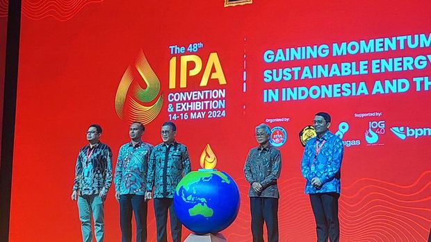Menteri ESDM Arifin Tasrif membukan IPA COnvex 2024, di ICE BSD, Tangerang.