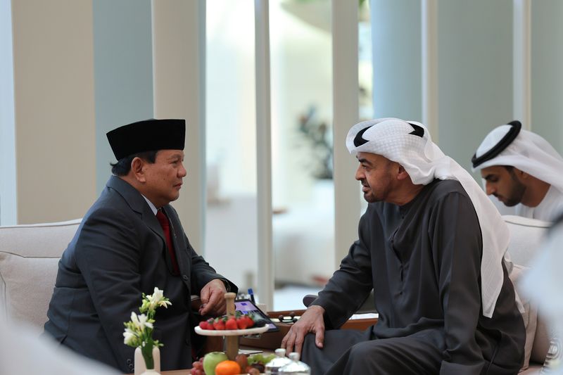 Menteri Pertahanan Prabowo Subianto  bertemu dengan Presiden UEA Sheikh Mohammed bin Zayed Al Nahyan atau MBZ.
