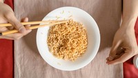 Sering Makan Mie Instan? Dokter Ungkap Fakta Soal Risiko Diabetes Sering Makan Mie Instan? Dokter Ungkap Fakta Soal Risiko Diabetes