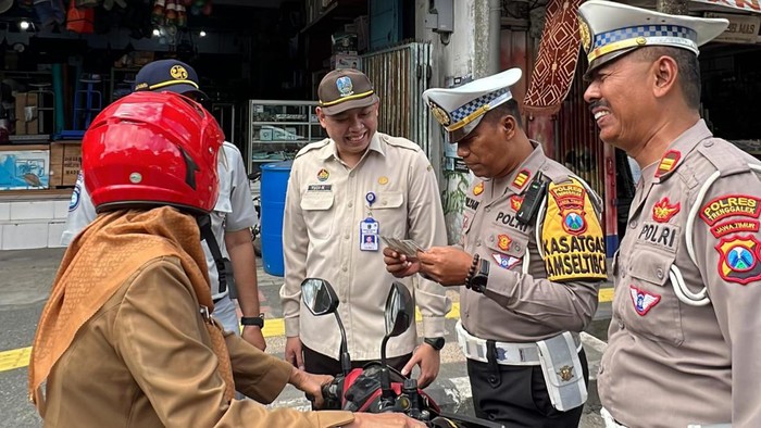 Operasi simpatik taat pajak di Trenggalek.