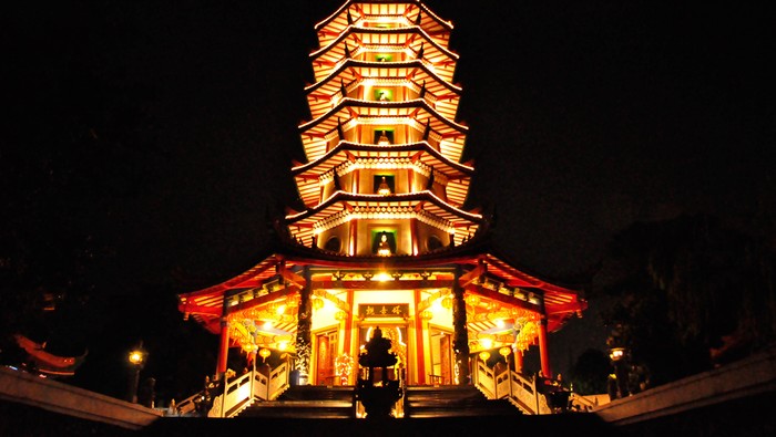 Pagoda Avalokitesvara di Semarang.