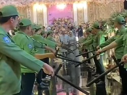 Viral Pedang Pora Pernikahan Versi Hansip, Dikira Hansip Nikah Ternyata...