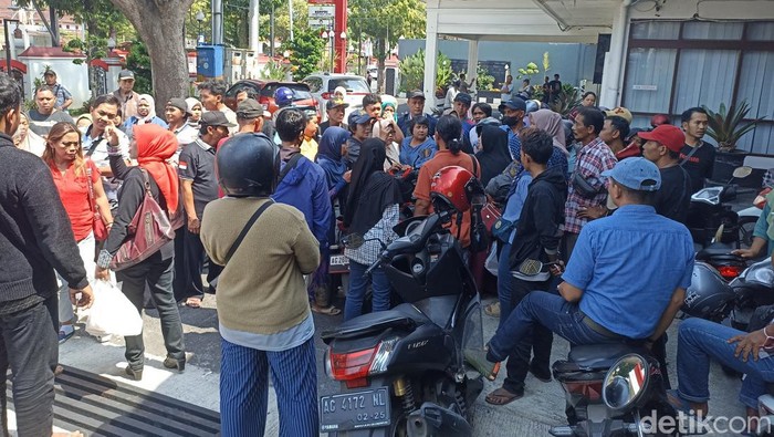 pedagang Pasar Tumpah Templek Kota Blitar mengadu kepada DPRD