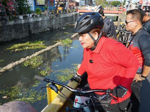Pantau Wilayah, Mbak Ita Gowes Menyusuri Kali Semarang